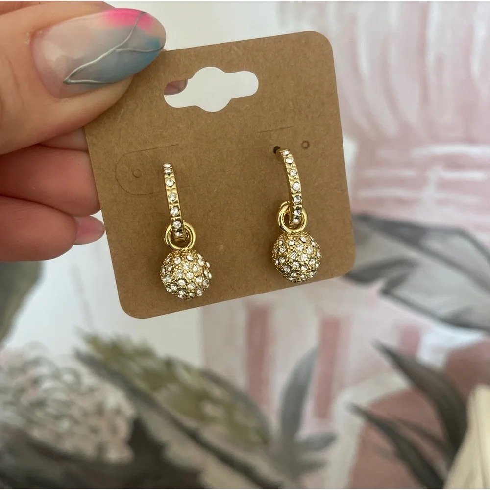 NWT BORUN AMERICA JEWELRY gold drop round stud  earrings with Swarovski elements